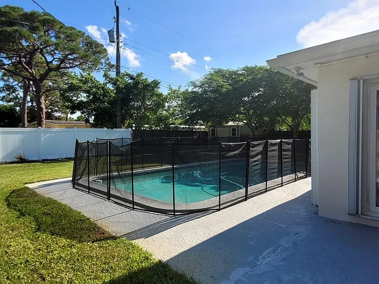 4330 SW 10th St — Photo 18