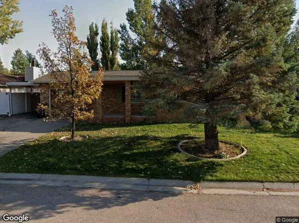 5304 Van Ripper St, Gillette, WY 82718