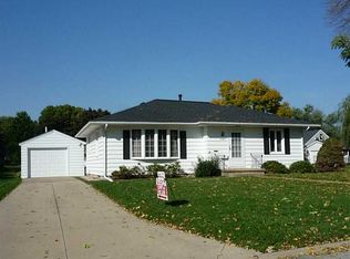 2380 12th Ave, Marion, IA 52302