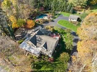 49 Cragmere Rd, Airmont, NY 10901