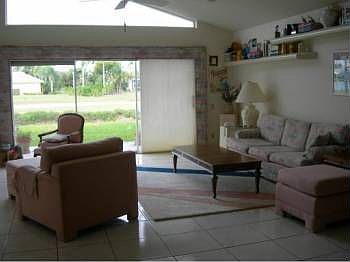 5th image of 6075 Bay Isles Dr