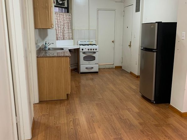 10 Elizabeth St #4