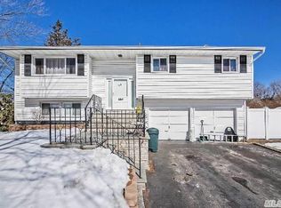 130 Circle Dr S, East Patchogue, NY 11772