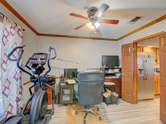 3rd image of 6005 Cherry Creek Ln