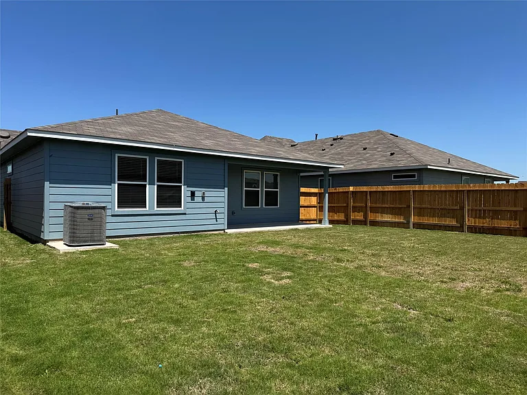1714 Windsor Blvd — Photo 39