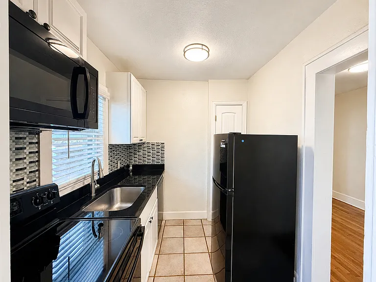 3112 Frazier Ave — Photo 12
