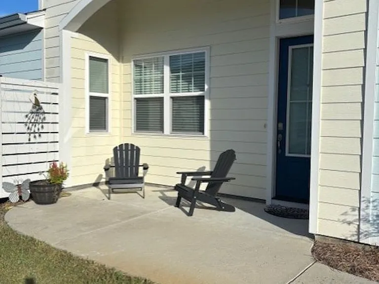 240 Margaritaville Ave S — Photo 2