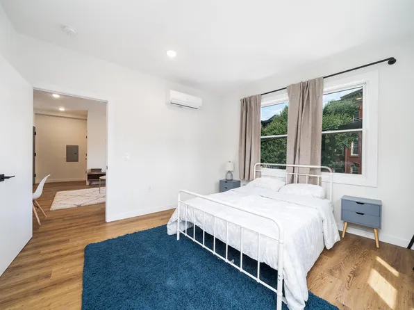 224 Garfield Avenue image 1 of 15