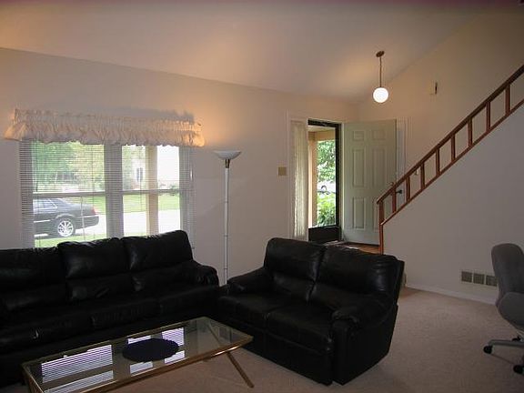 2nd image of 9043 N Cinnebar Dr