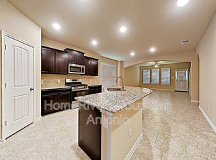 6067 Akin Cir, San Antonio, TX 78261