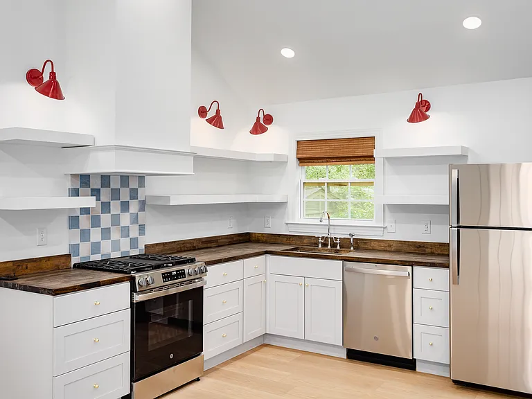1060 Stewart Ave #2 — Photo 1