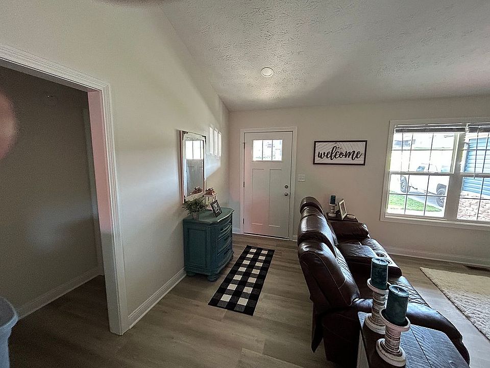 1st image of 124 Sawgrass Ave