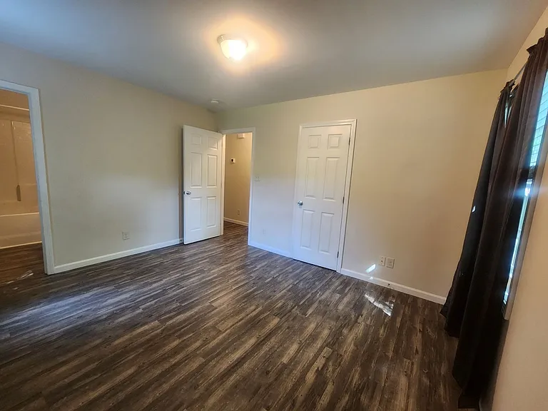 6495 Portsmouth Dr — Photo 11