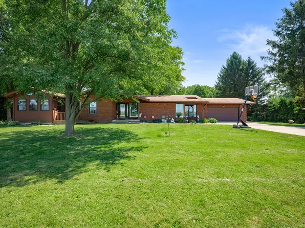 6733 E State Road 36, Mooreland, IN 47360