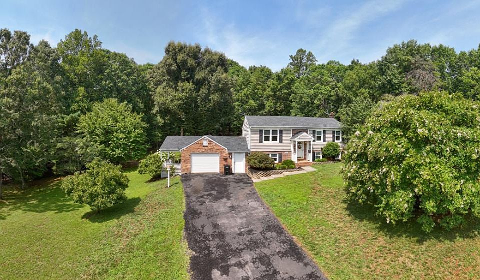 1st image of 117 Amwood Pl