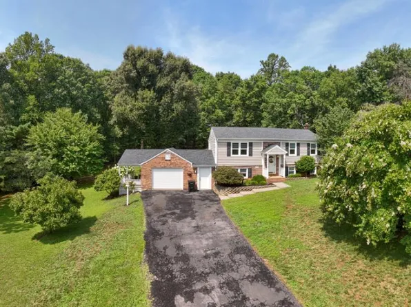 117 Amwood Pl, Madison Heights, VA 24572