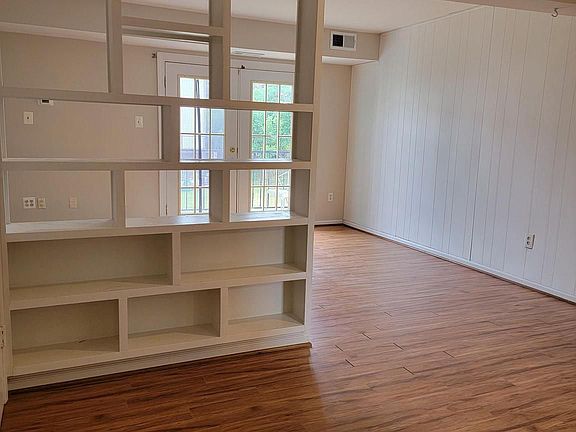 2nd image of 1017C Brixton Ct