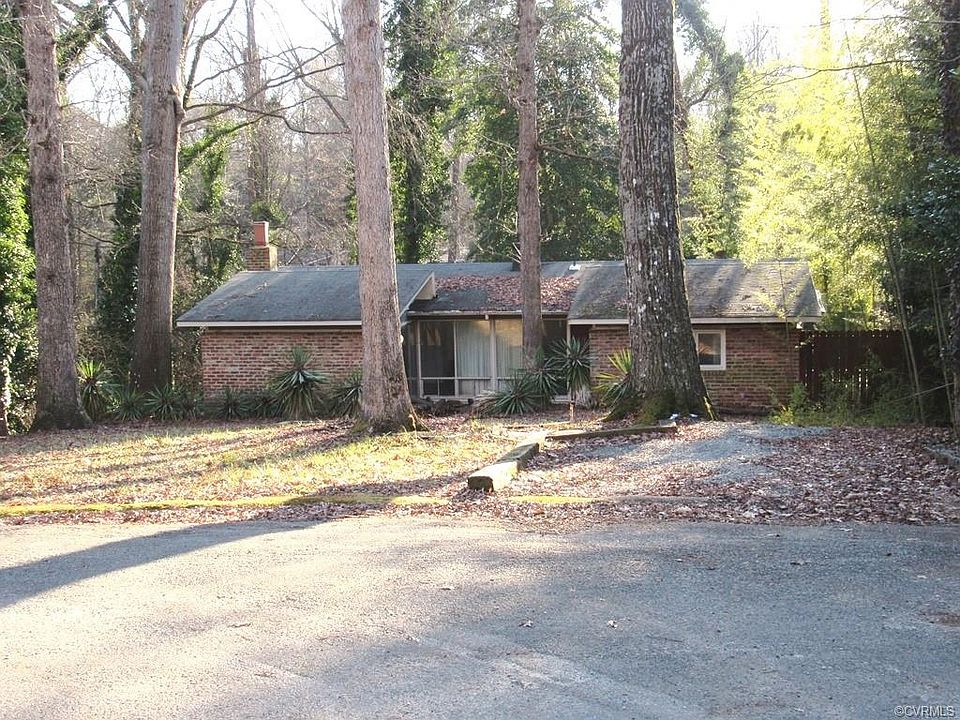 1st image of 7313 Tee Cir