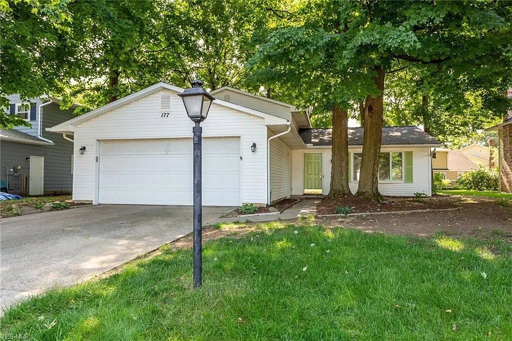 177 Timberlane Dr photo 1
