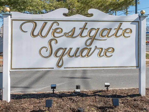 222 Westgate Dr, Edison, NJ 08820