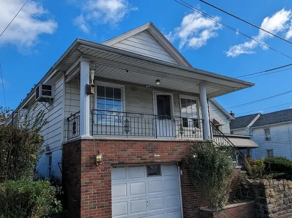 2012 Washburn St, Scranton, PA 18504