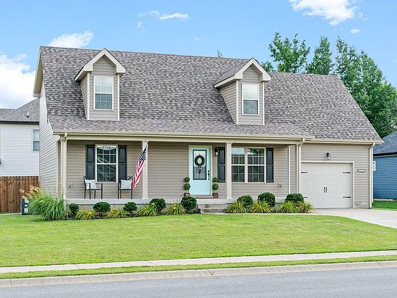 2nd image of 494 Medallion Cir