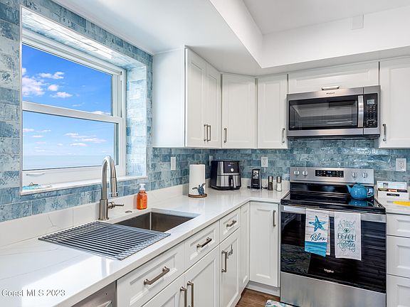 4th image of 205 Highway A1a APT 611
