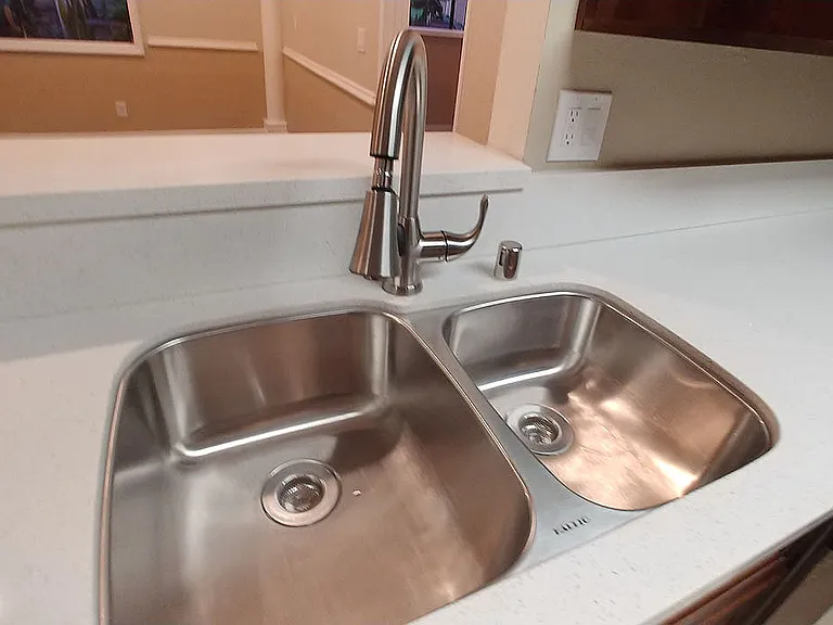 Five Star Suites — Photo 97