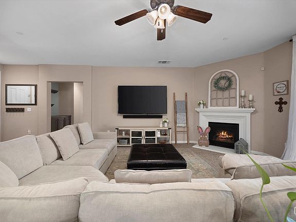 5th image of 10700 Valle De Erro Ln