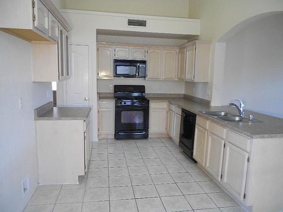 2nd image of 12400 Tierra Nogal Dr