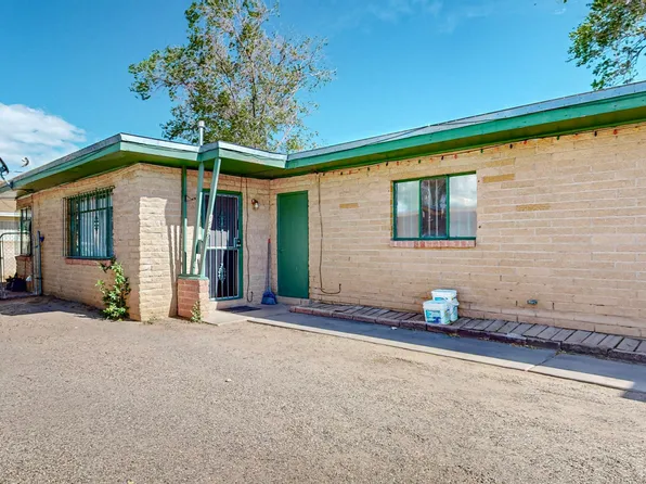 1520 Amherst Dr SE, Albuquerque, NM 87106