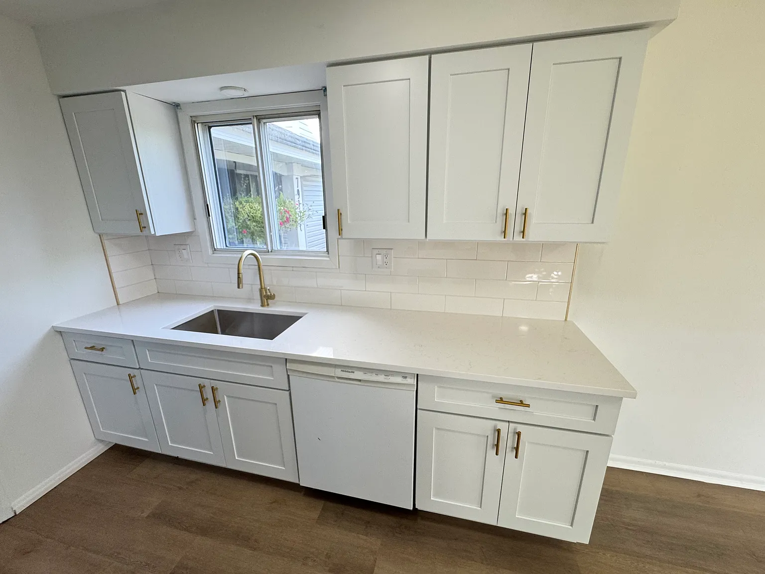 7917 Knottingham Cir — Photo 1