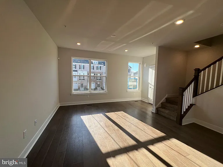 805 Pecan Rd — Photo 5