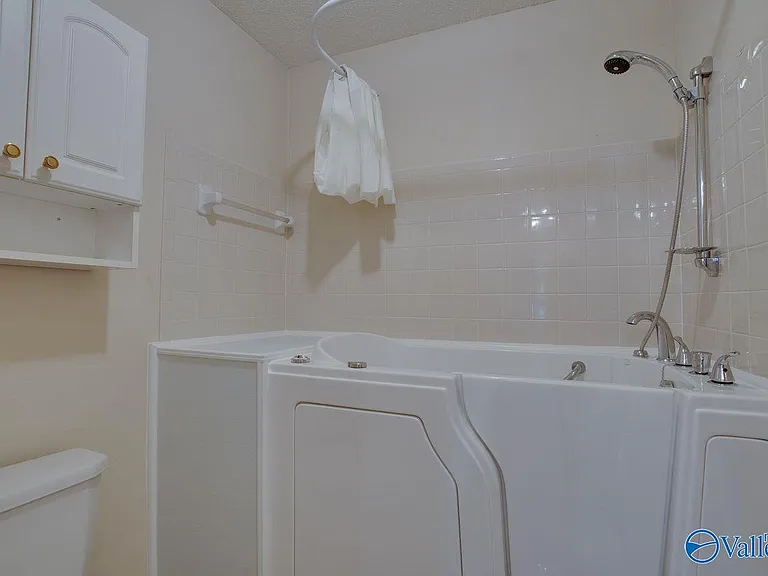 313 Kensington Ct SW #313 — Photo 18