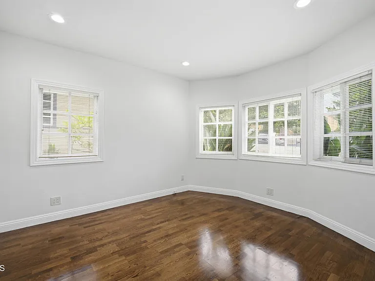 1621 Maltman Ave — Photo 8