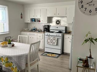 32 Oak St FLOOR 2, Hackensack, NJ 07601