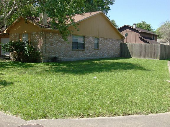 2nd image of 1006 Western Hills Dr