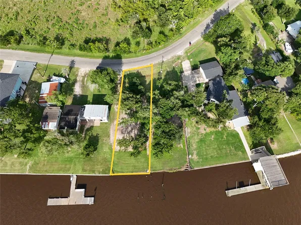 1836 County Road 206, Sargent, TX 77414