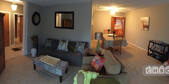 front living / dining room