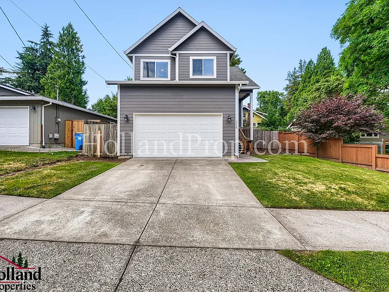 3228 SE Filbert St — Photo 2