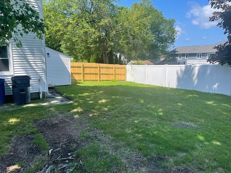 31 Studley Ave — Photo 3
