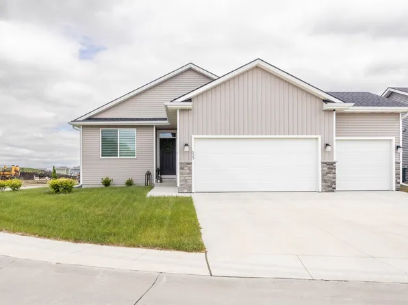 523 NE Vista Ln, Ankeny, IA 50021