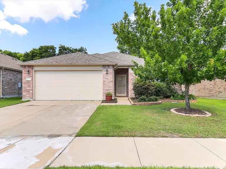 1713 Megan Creek Dr — Photo 26