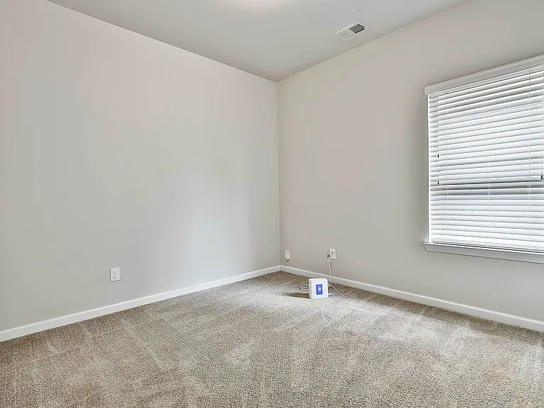5037 Pioneer Pkwy — Photo 14