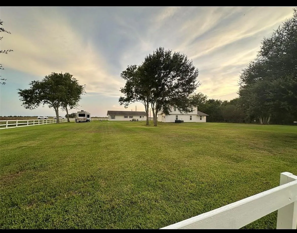 Building Photo - 518 Anton Stade Rd #B