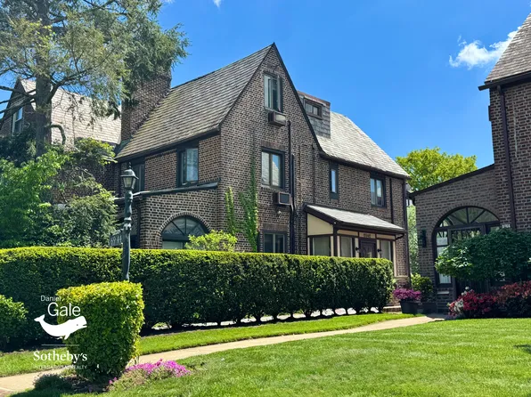 69-46 Fleet Street image 1 of 37