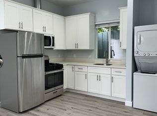 20845 Haynes St, Winnetka, CA 91306
