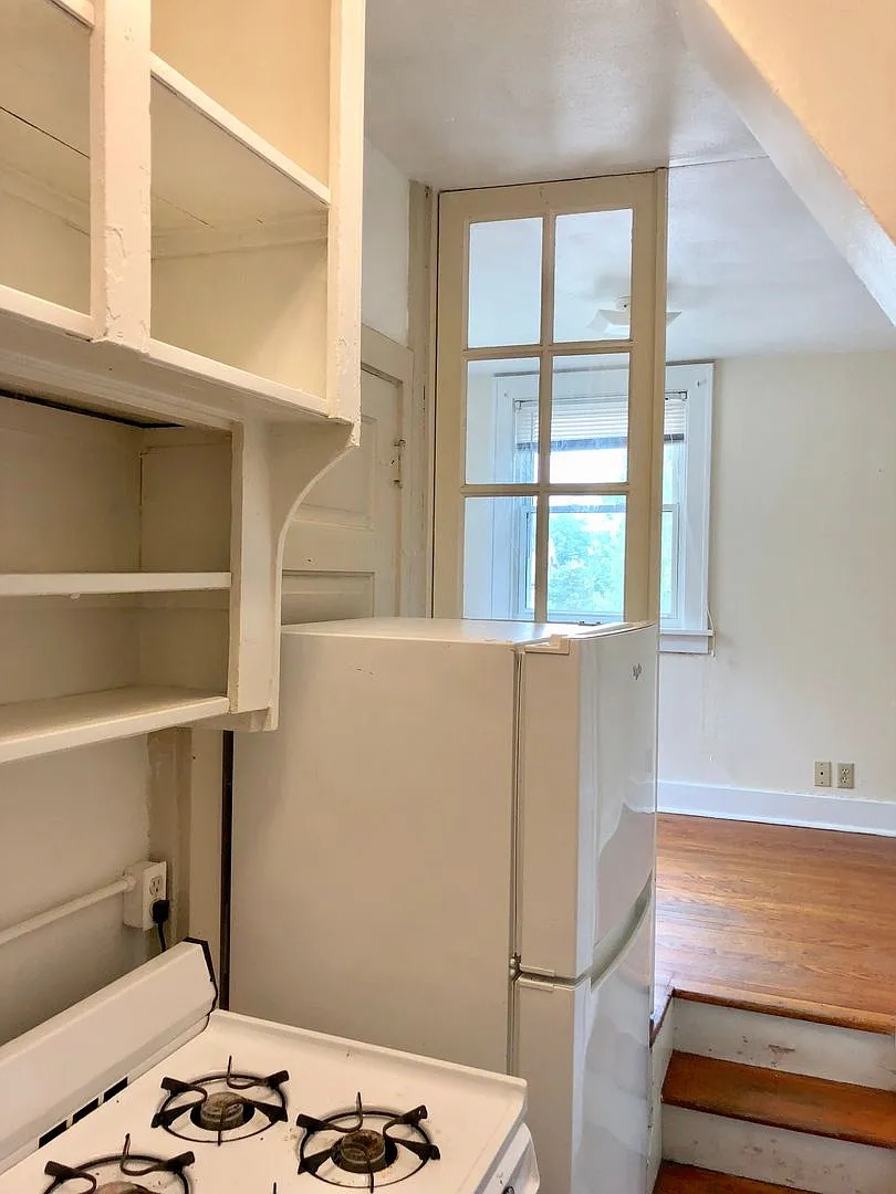 1259 Spaight St — Photo 4