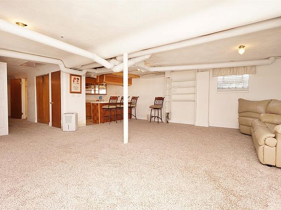 5th image of 7319 Birchwood Dr