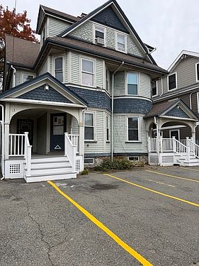 1st image of 13 Mansfield St Unit 2-13-1R